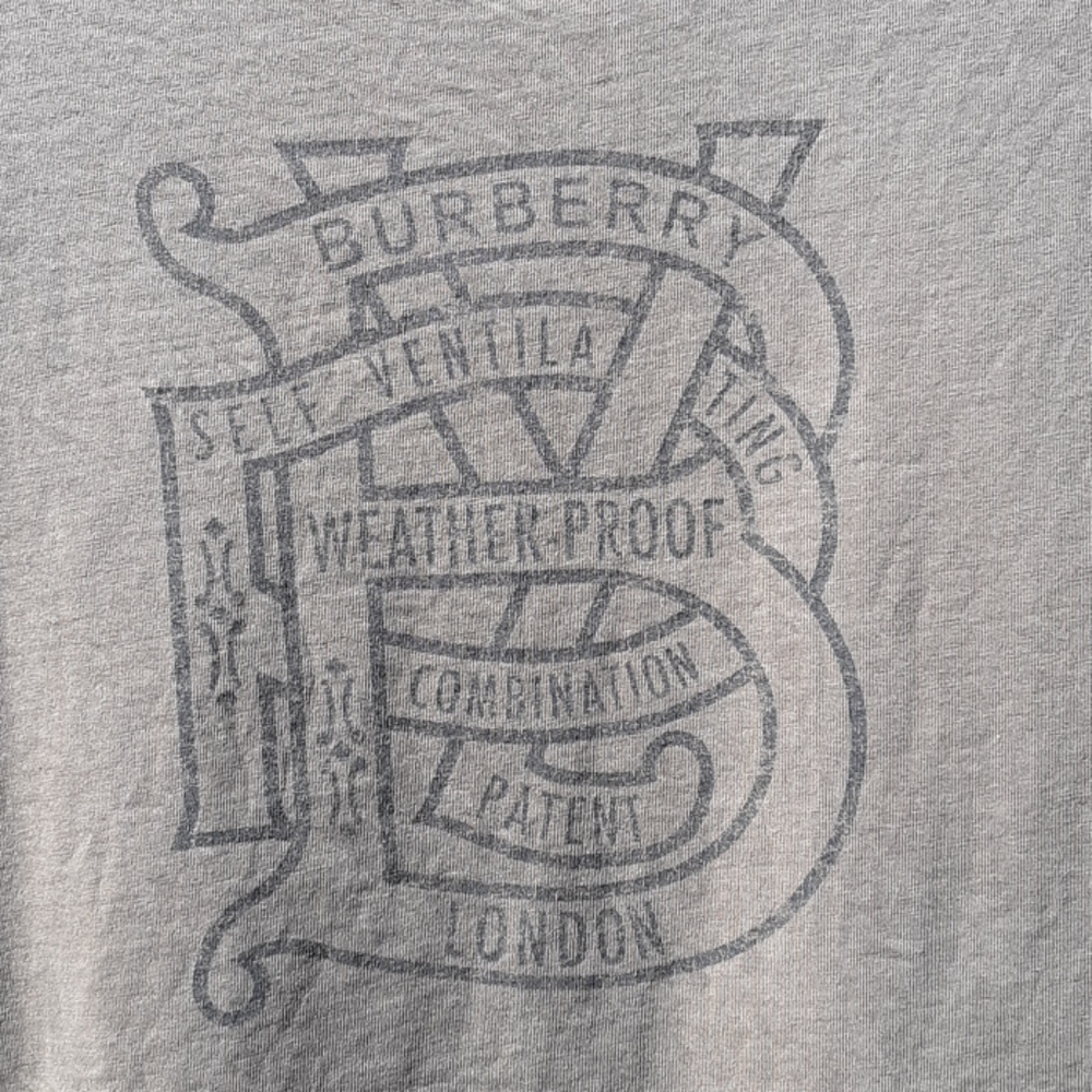 Burberry official cotton t-shirt sz S.